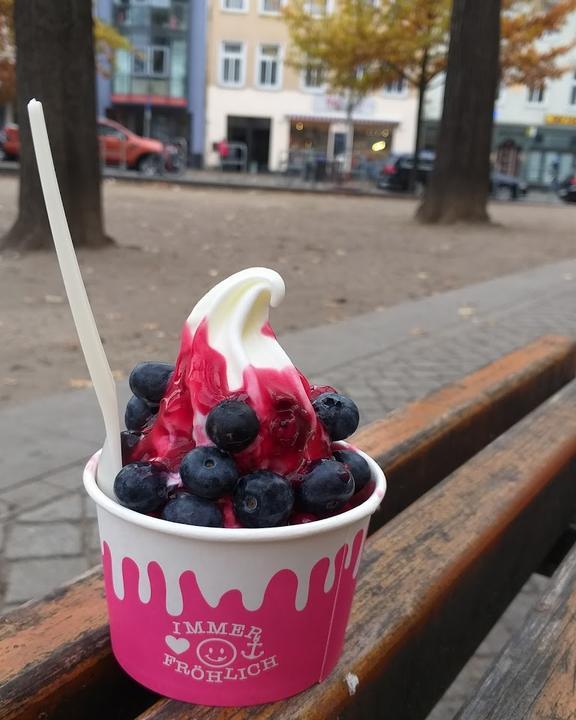 Frohlich Frozen Yogurt,Kaffee & mehr!